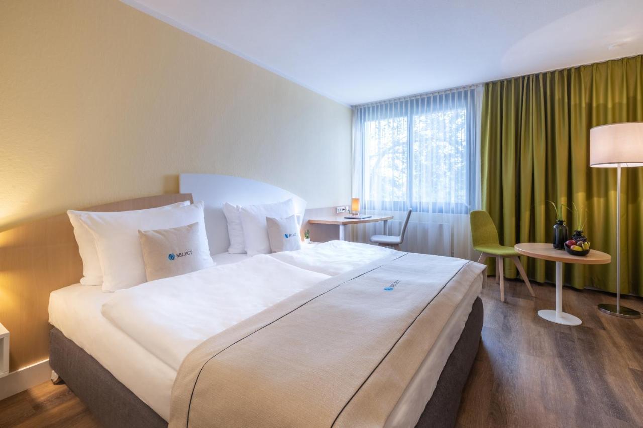 Select Hotel Erlangen Buitenkant foto