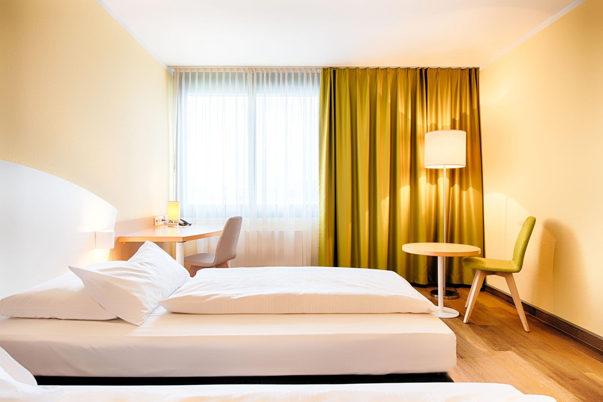 Select Hotel Erlangen Buitenkant foto