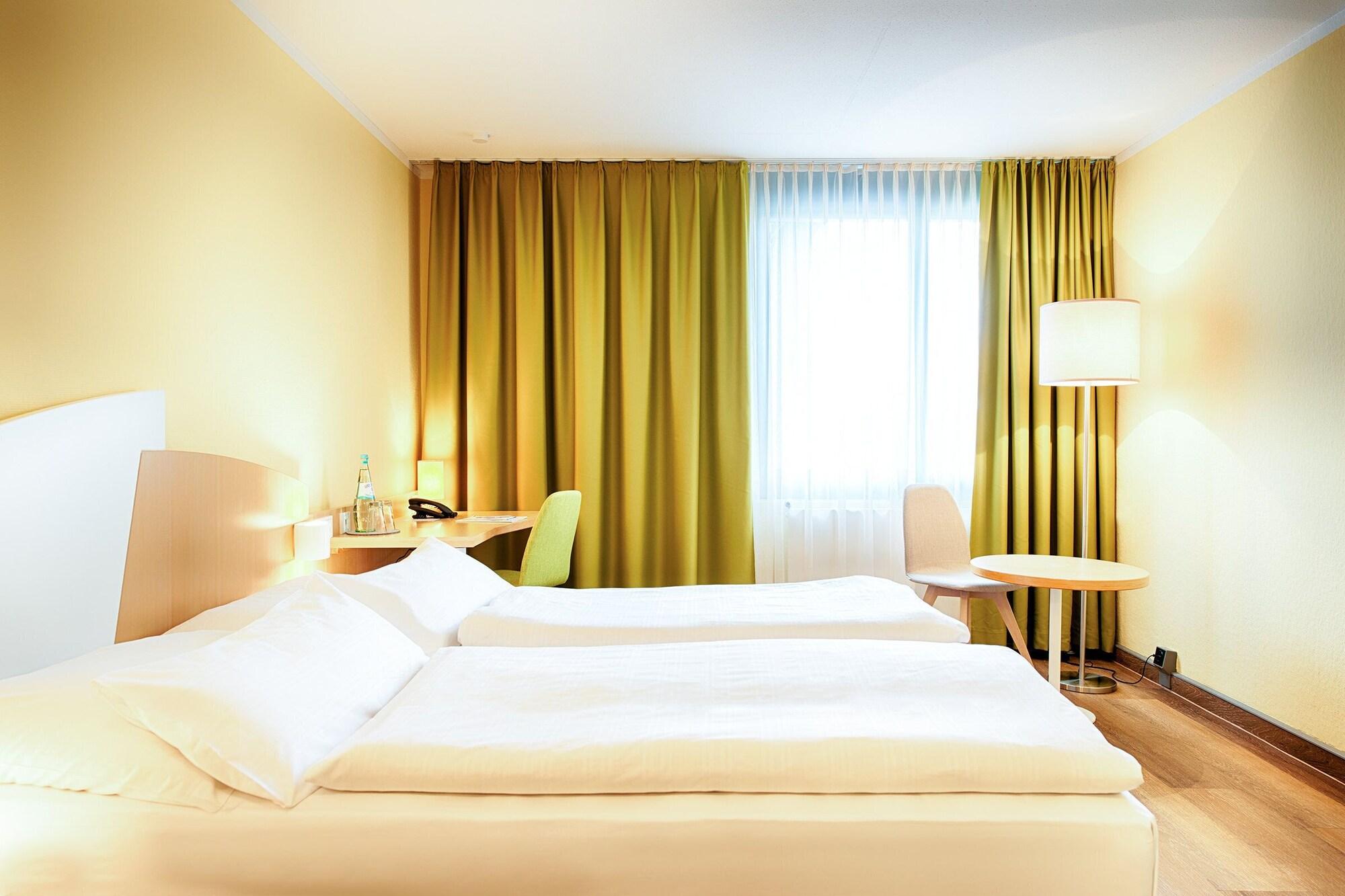 Select Hotel Erlangen Buitenkant foto